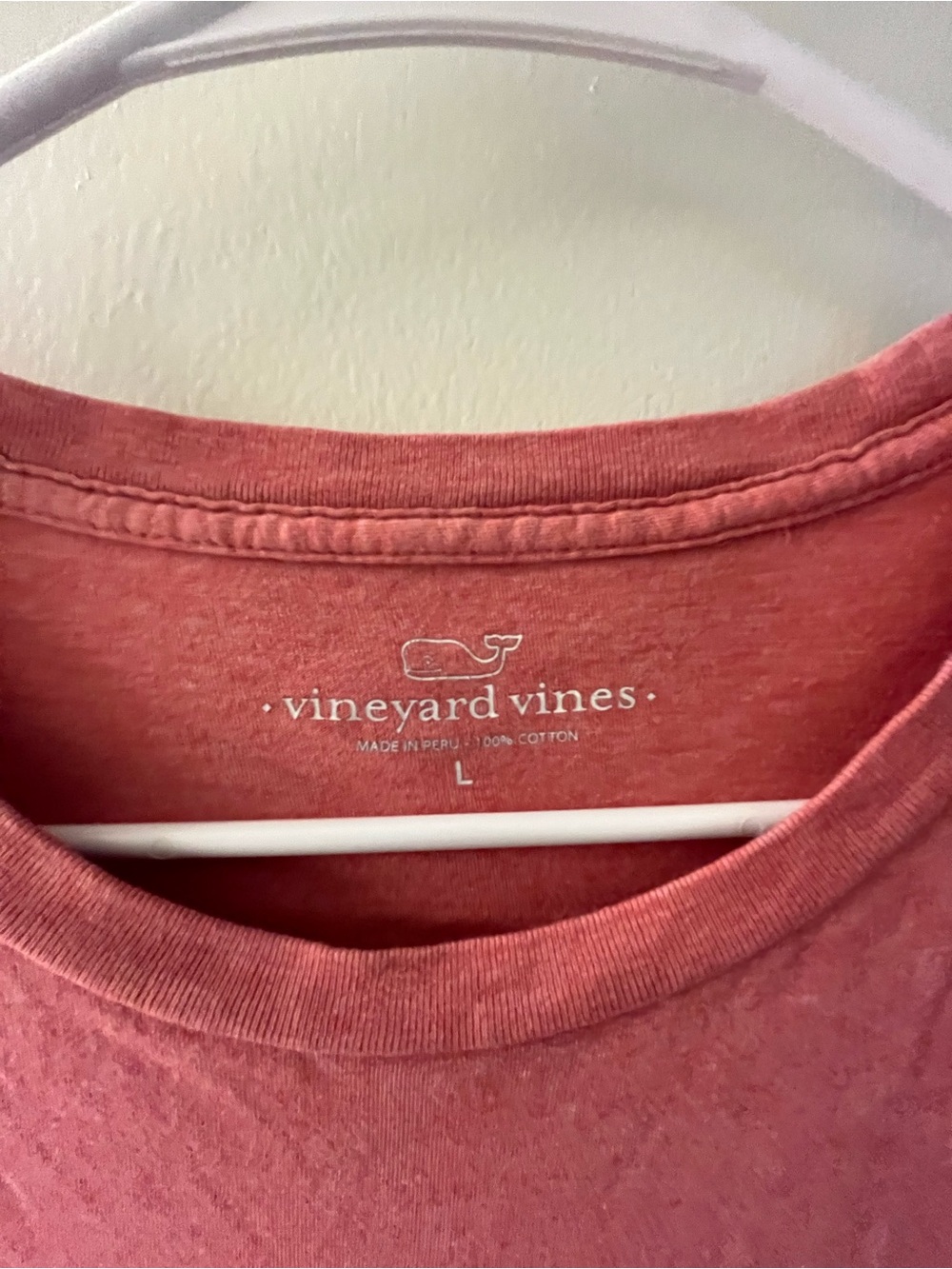 Vineyard Vines Men's Short-Sleeve Pocket Tee in Coral Wash with Graphic - Picture 5 of 5
